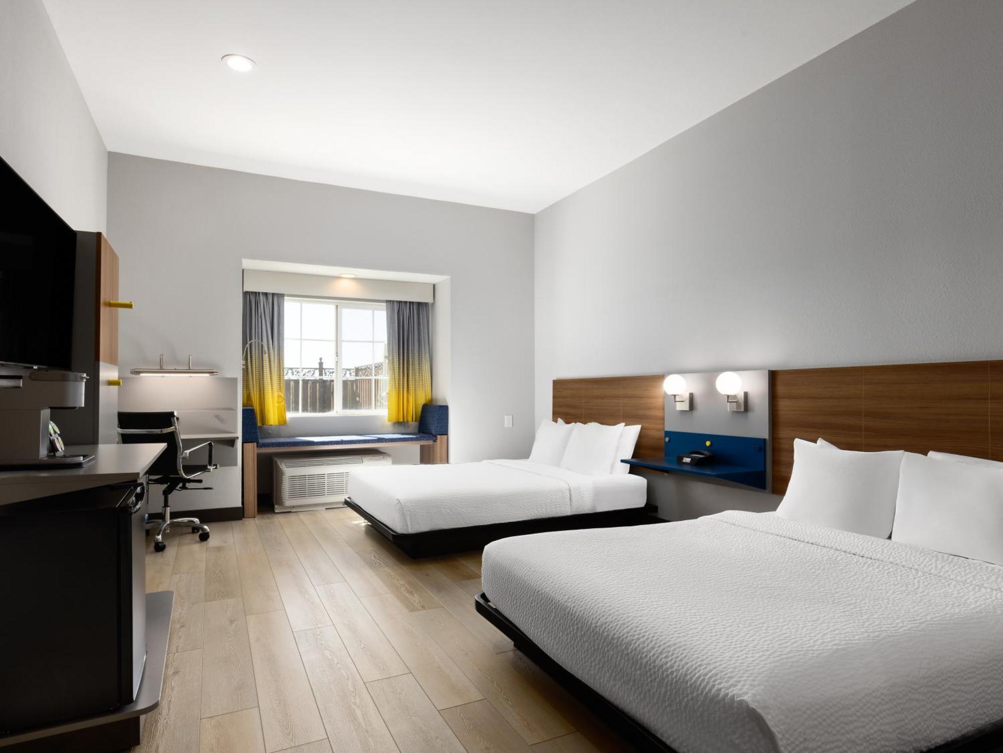 Microtel Inn & Suites By Wyndham Tracy Exterior foto
